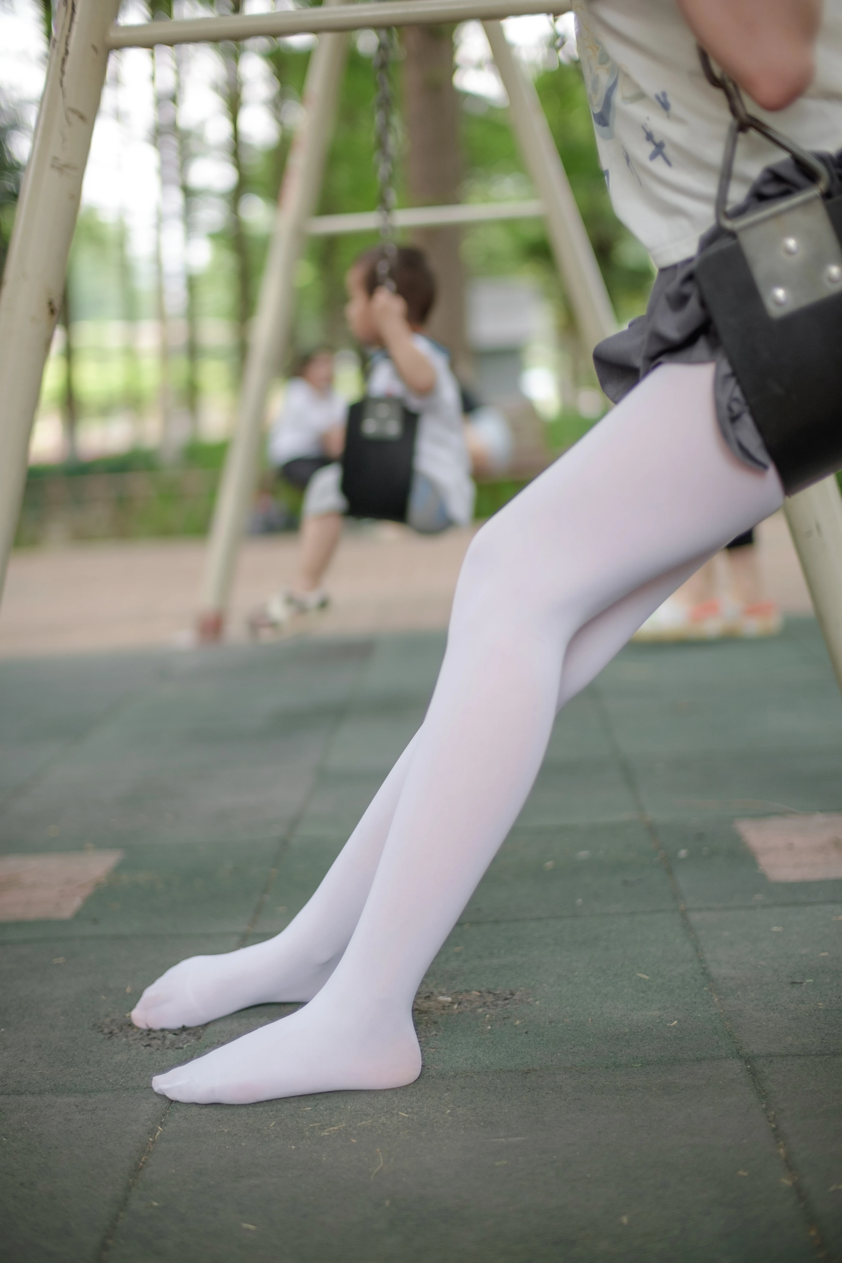 森萝财团 [R15-014] 白丝妹妹游园 [99P]插图1